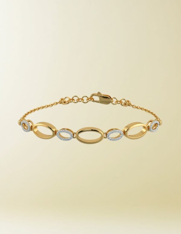 Discover the Elegance of the Oval Melody Bracelet